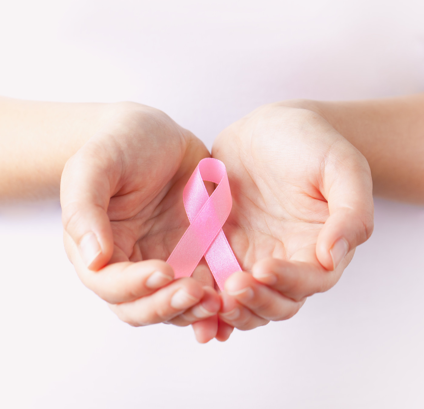 Breastawareness_pink_ribbon_hand